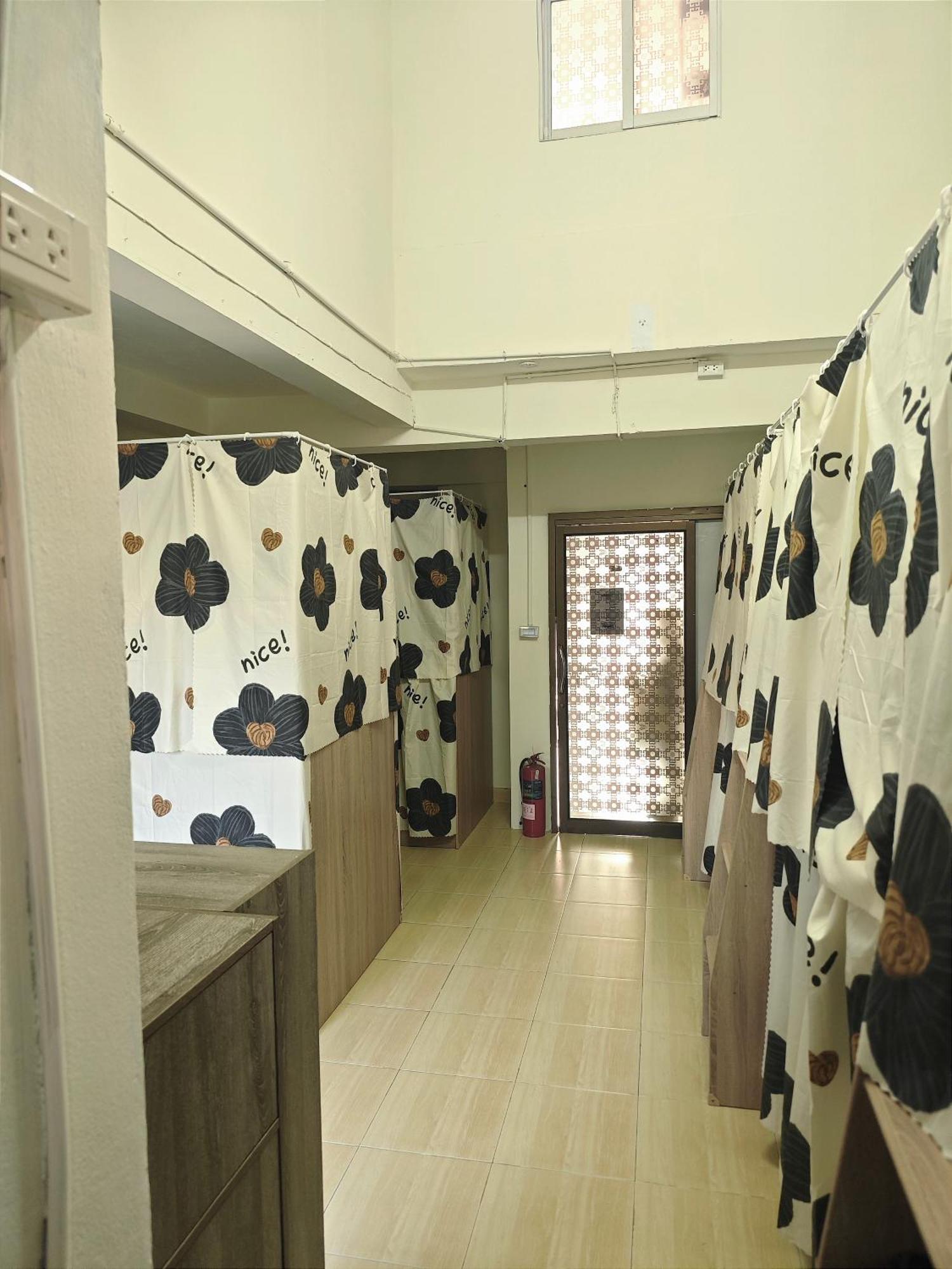 Panda Lodge Home Stay Bangkok Ngoại thất bức ảnh
