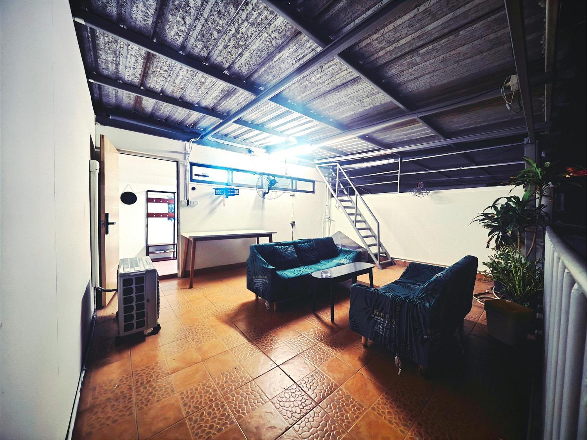 Panda Lodge Home Stay Bangkok Phòng bức ảnh